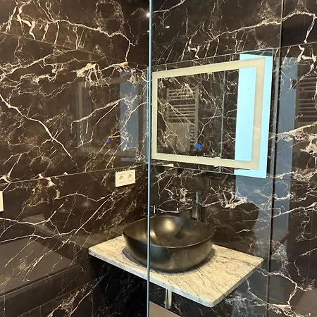 Motel царська гора *